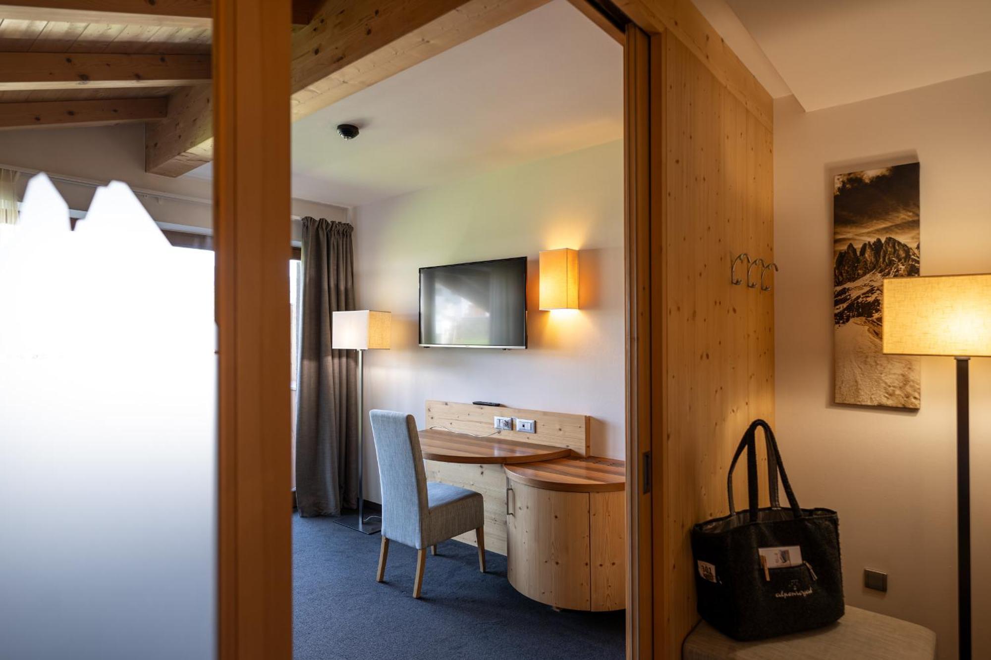 Hotel Alpenroyal Castelrotto Eksteriør billede