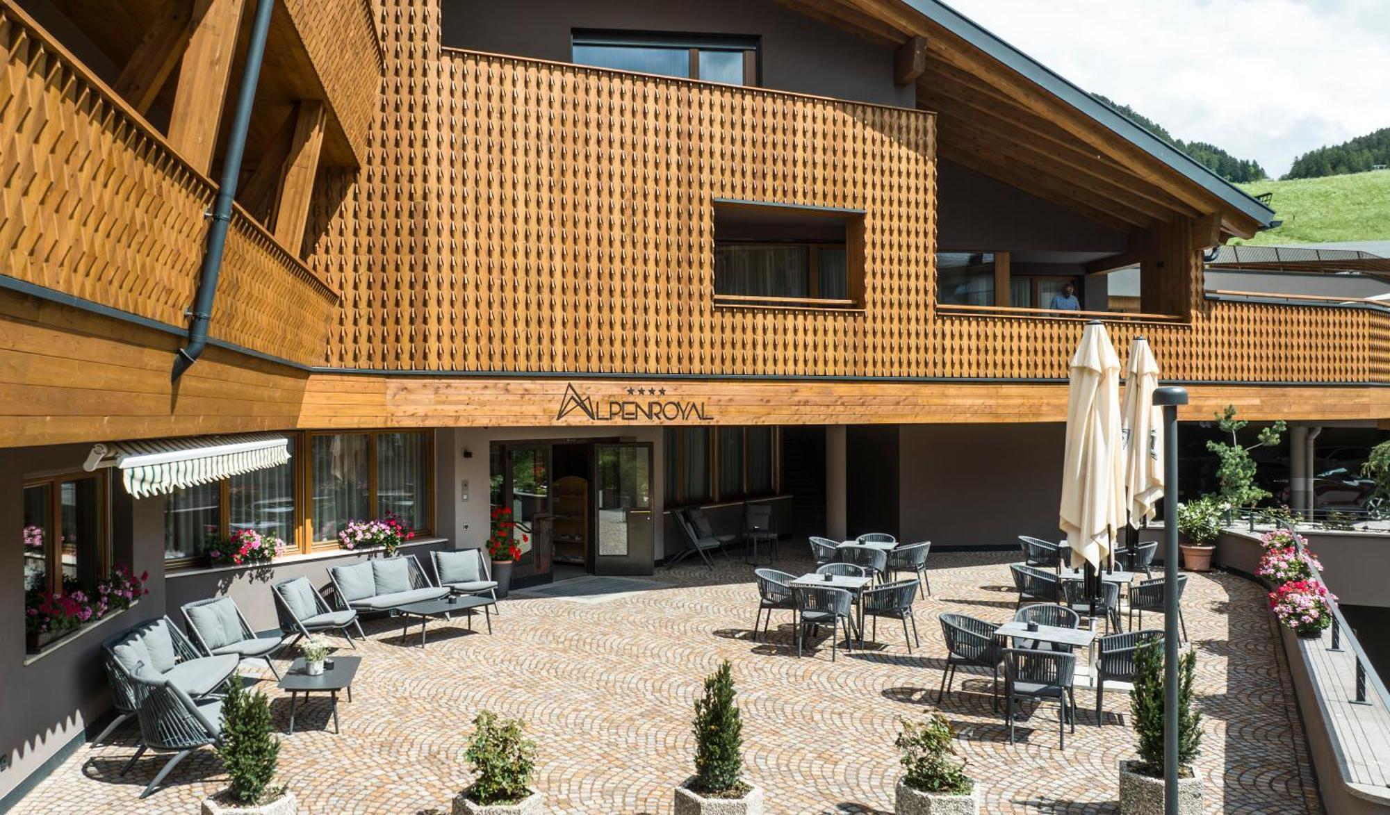 Hotel Alpenroyal Castelrotto Eksteriør billede